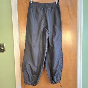 🐊 Aritzia | Tna Deploy Parachute Pant in Black (M) 🐊